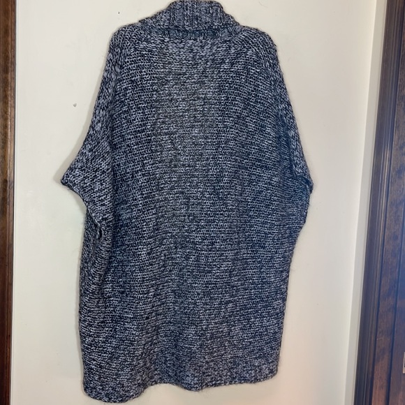 Iperico Alpaca Wool Blend Knit Sweater Shawl - Picture 10 of 12